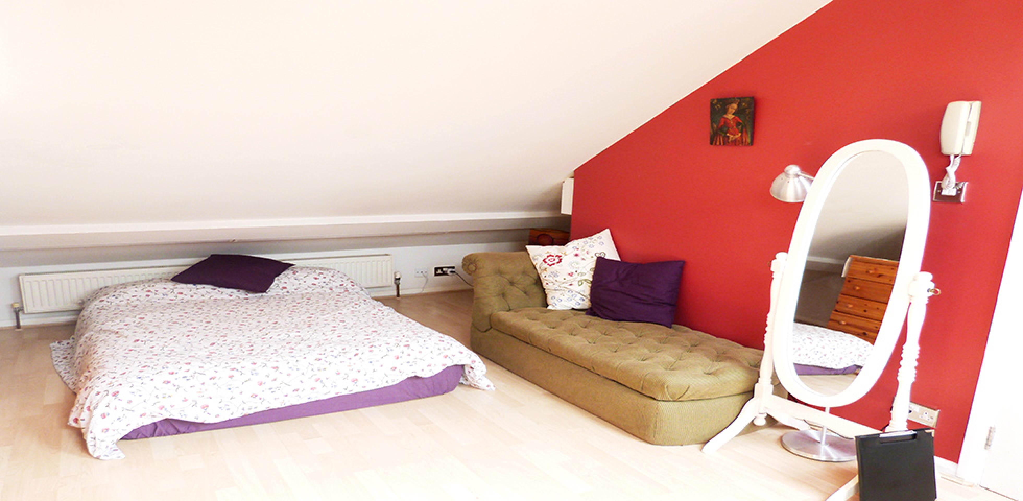 			UNDER OFFER , Studio Apartment, 1 bath, 1 reception Studio			 Loveridge Road, WEST HAMPSTEAD NW6